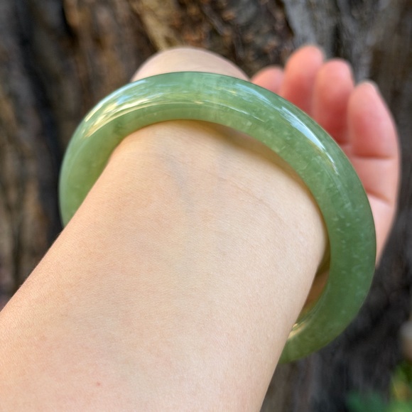 62mm inner diameter green xiuyu jade bangle 0771 - Picture 6 of 12